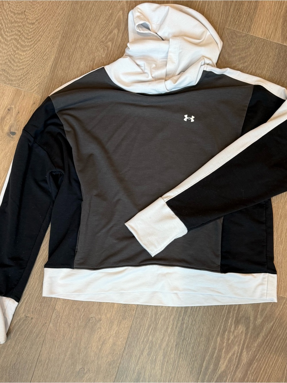 Under Armour women’s Hooded Performance Pullover - Black & Gray color block